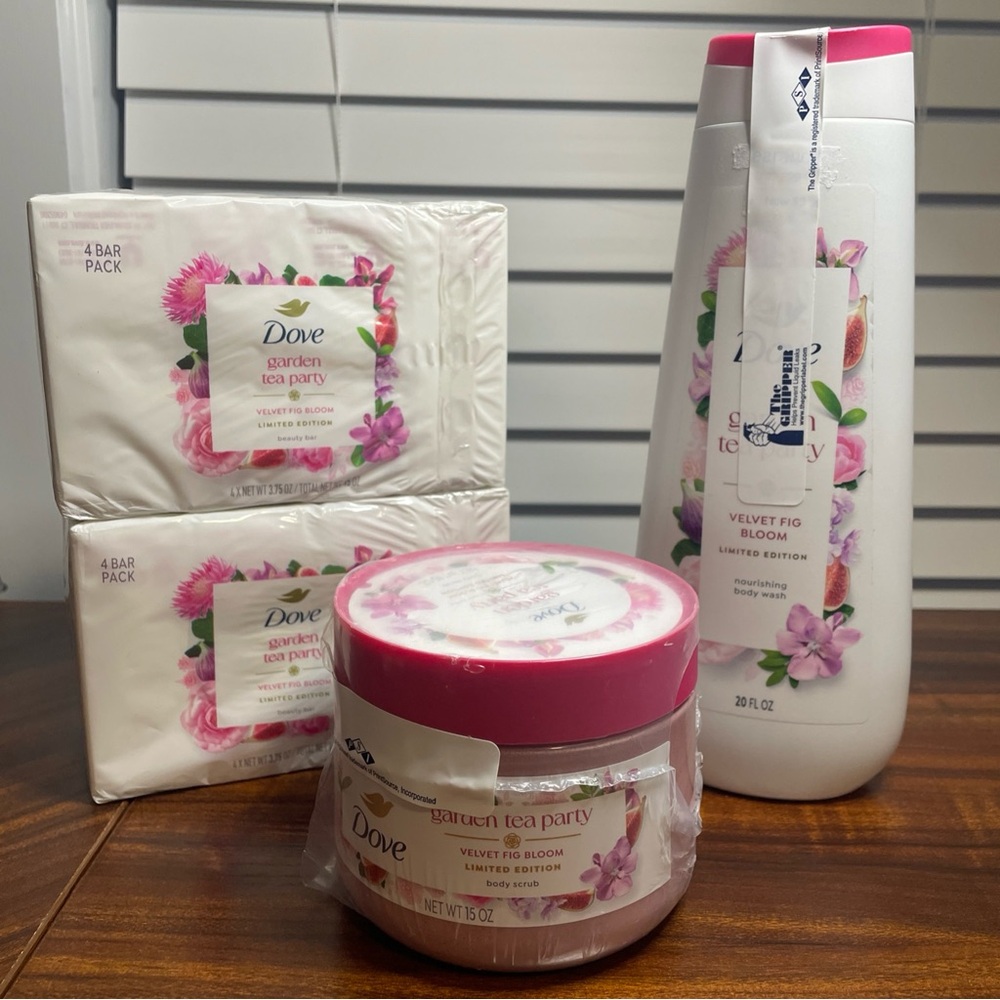 Dove Limited Edition Garden Tea Party Velvet Fig Bloom Body Wash and Scrub Set
